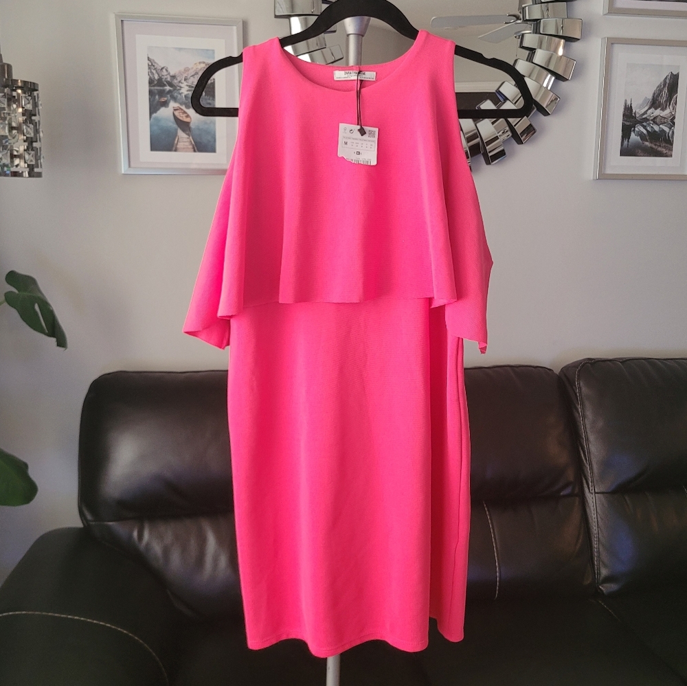 NWT Zara Size Medium Pink Cold Shoulder Mini Dress